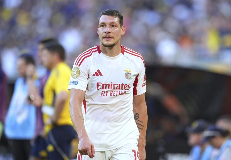 Andrea Belotti in maglia Benfica