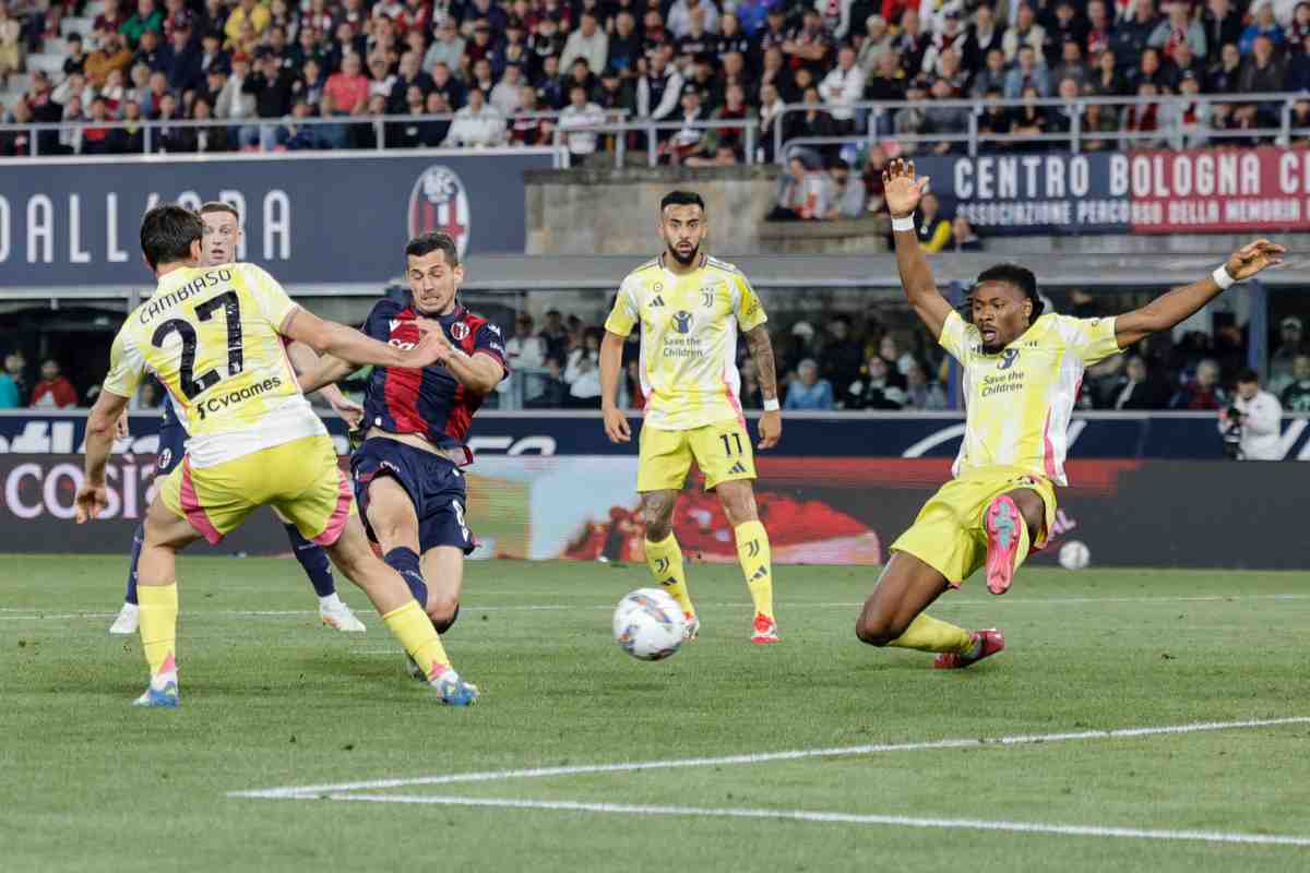 Juventus e Bologna in campo nell'ultimo match di campionato