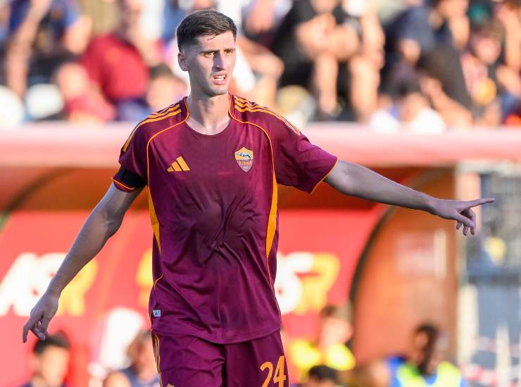 Il difensore della Roma Marash Kumbulla
