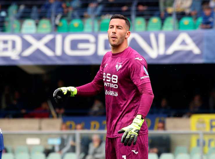 Il portiere del Verona Lorenzo Montipò