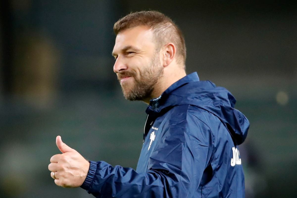 Paolo Zanetti sorride soddisfatto