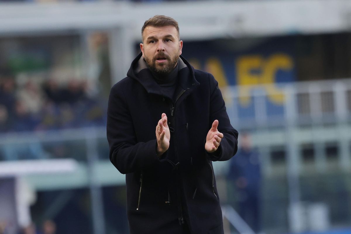 Paolo Zanetti applaude i calciatori