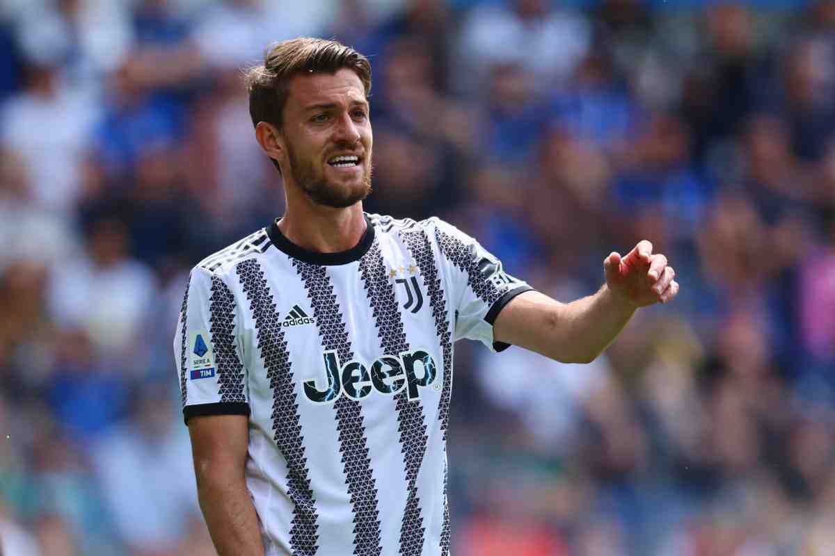 Daniele Rugani in campo con la Juve