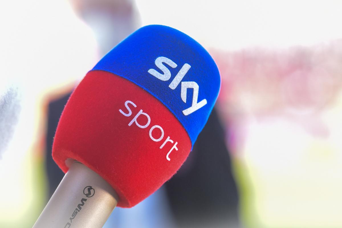 Microfono griffato Sky Sport