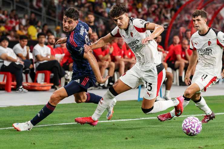 Bartesaghi contrasta Havertz in Milan-Arsenal