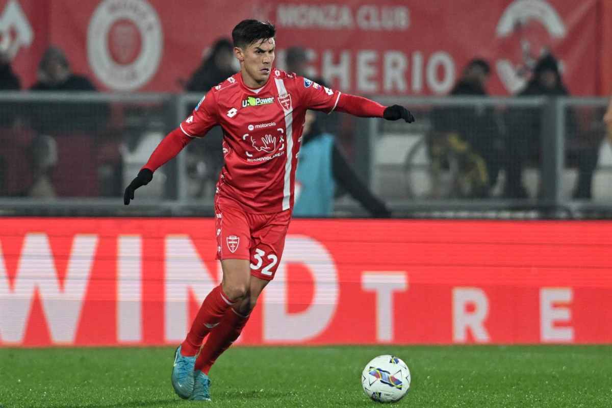 Matteo Pessina in azione in una partita del Monza