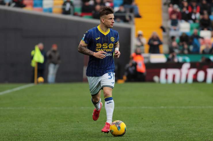 Tomas Suslov in un match del Verona