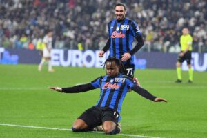 Lookman esulta dopo il gol alla Juve