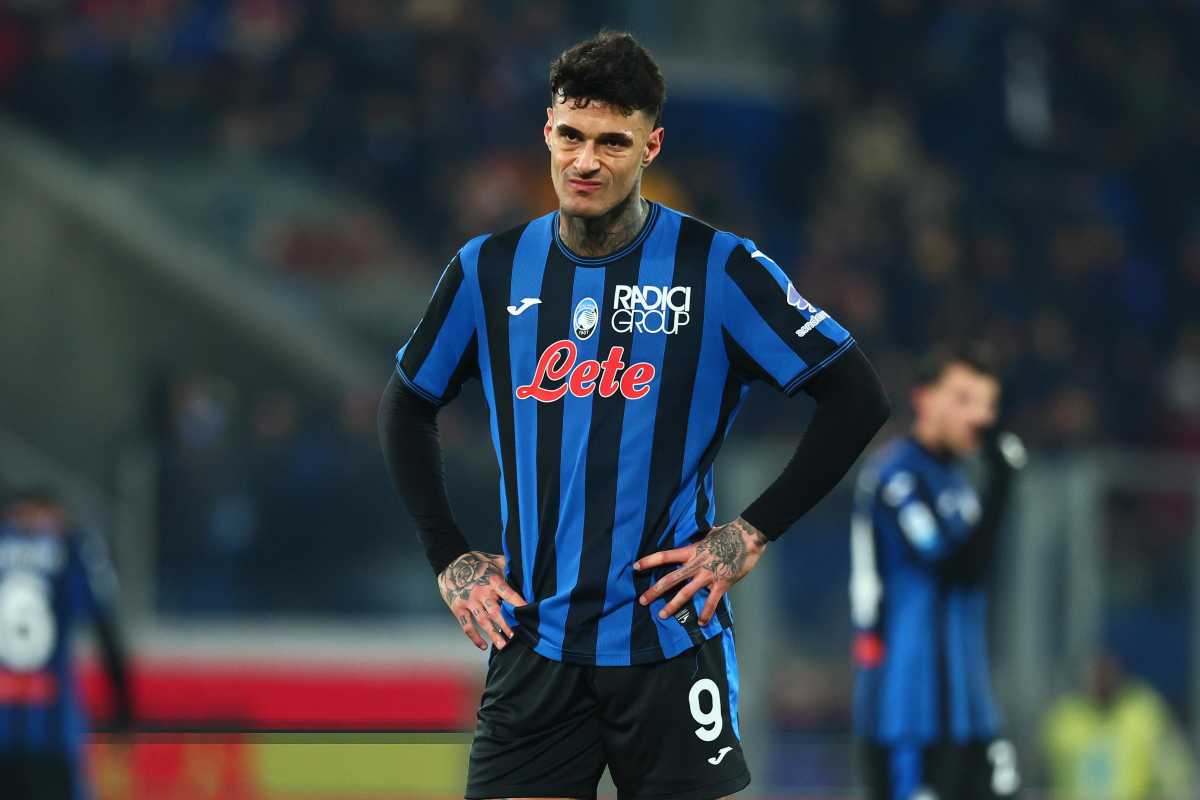 Scamacca con la maglia dell'Atalanta 