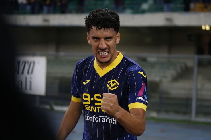 Harroui esulta dopo un gol
