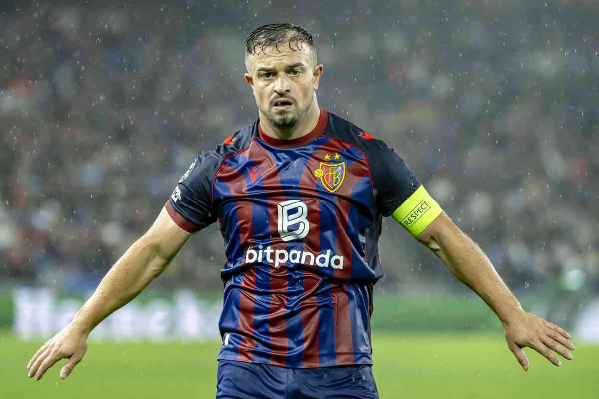 Xherdan Shaqiri in campo con il Basilea