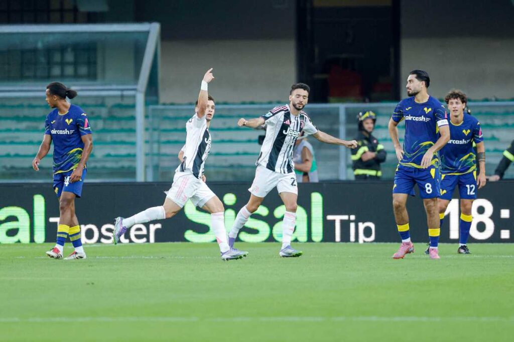 I giocatori di Verona e Juventus